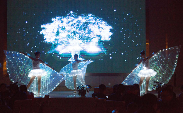 廣州金筷子餐飲公司2017年會(huì )暨迎春晚會(huì )