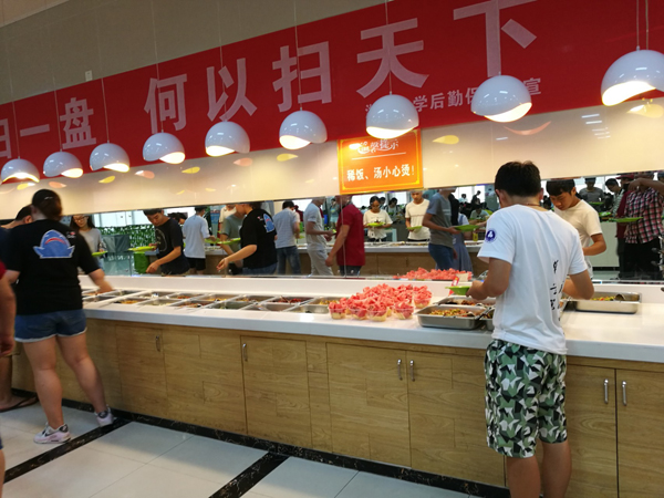 選對食堂承包企業(yè)，標準化公司員工餐飲管理